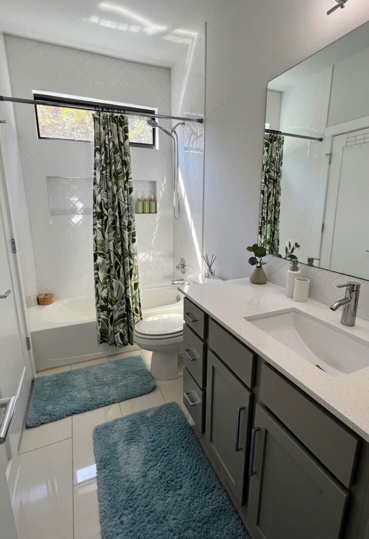 Guest ensuite bathroom