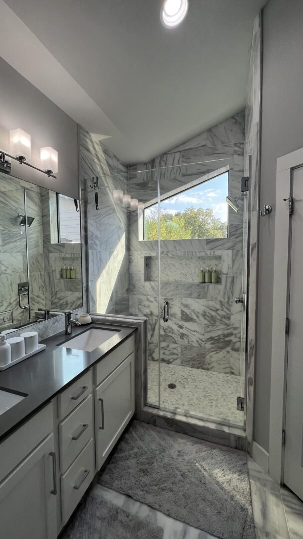 Primary ensuite bathroom