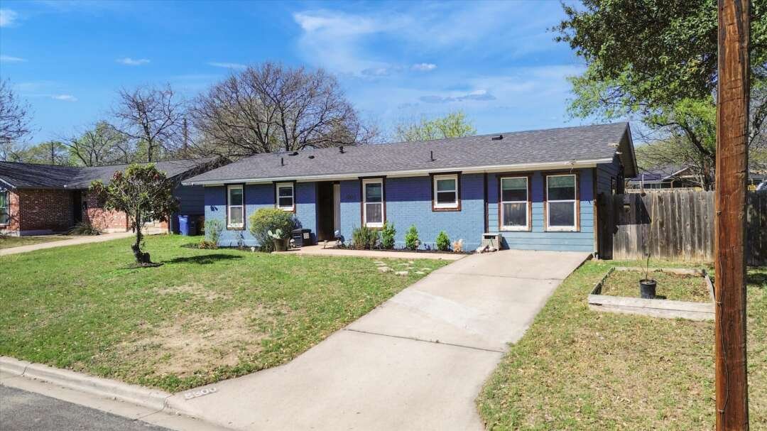 Exterior — Driveway