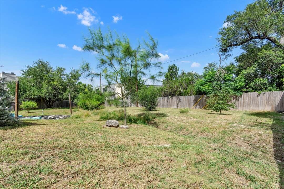 Large lot with established landscaping