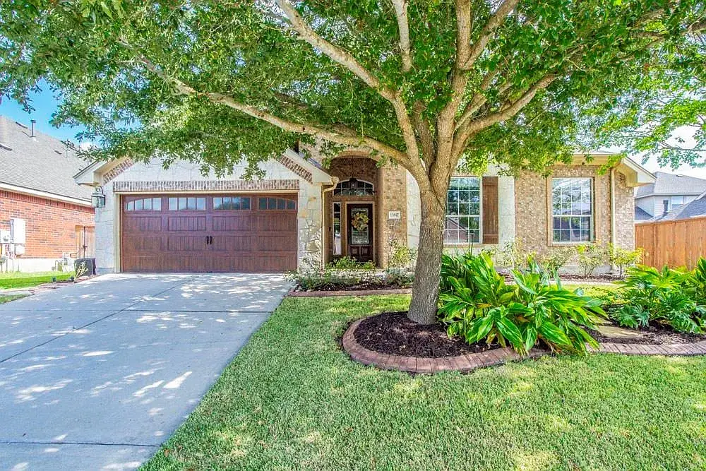 Coming soon private exclusive home — 13817 Glen Mark, Manor TX