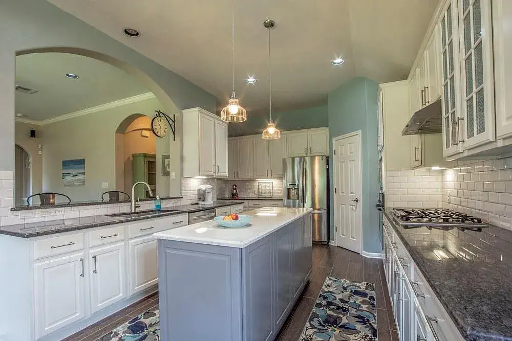 Kitchen island at 13817 Glen Mark Dr