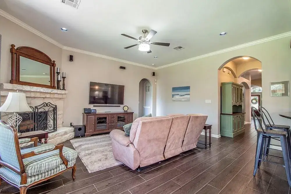Second living area at 13817 Glen Mark Dr