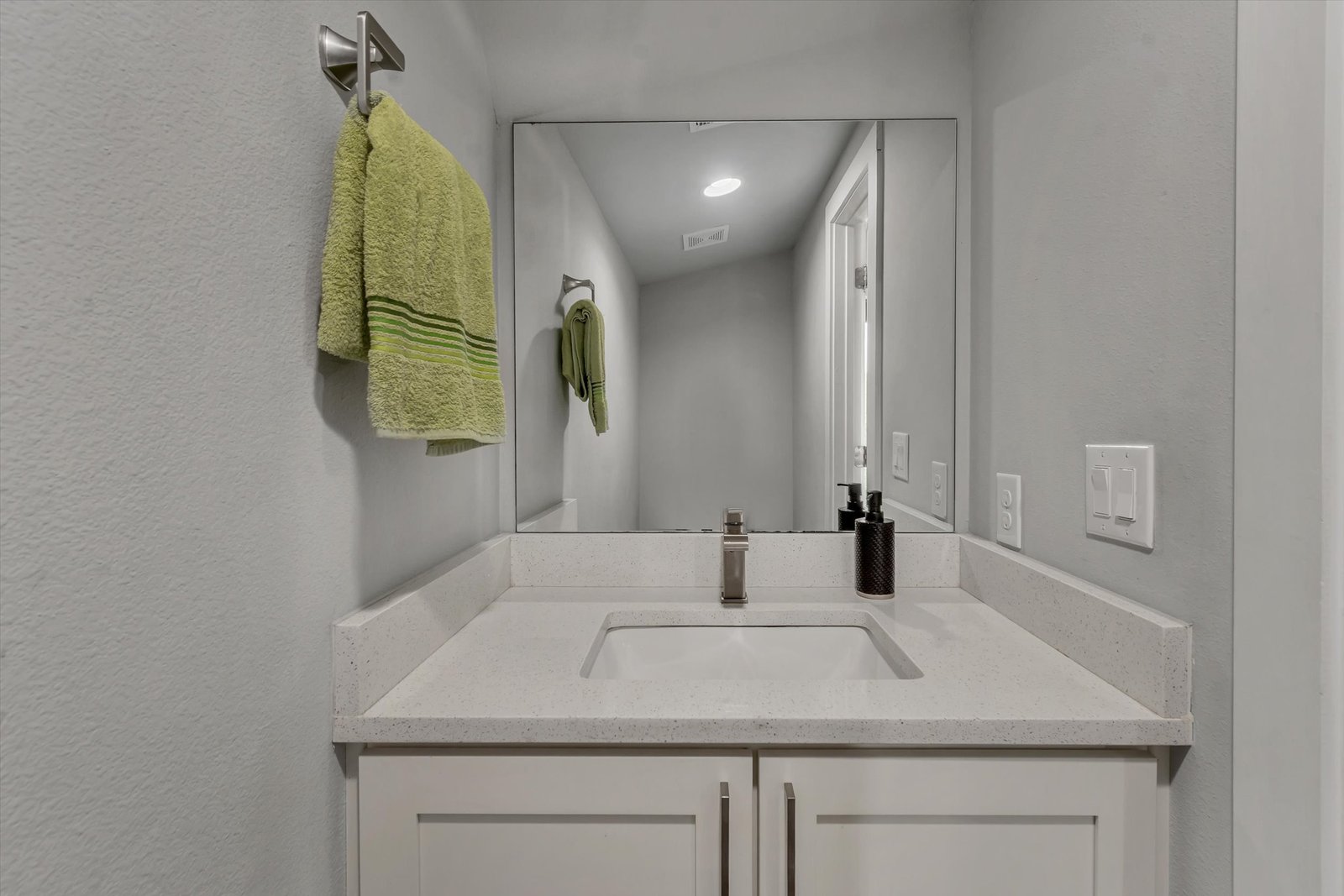 Third-Floor Half Bath — 3010 East 18½ St