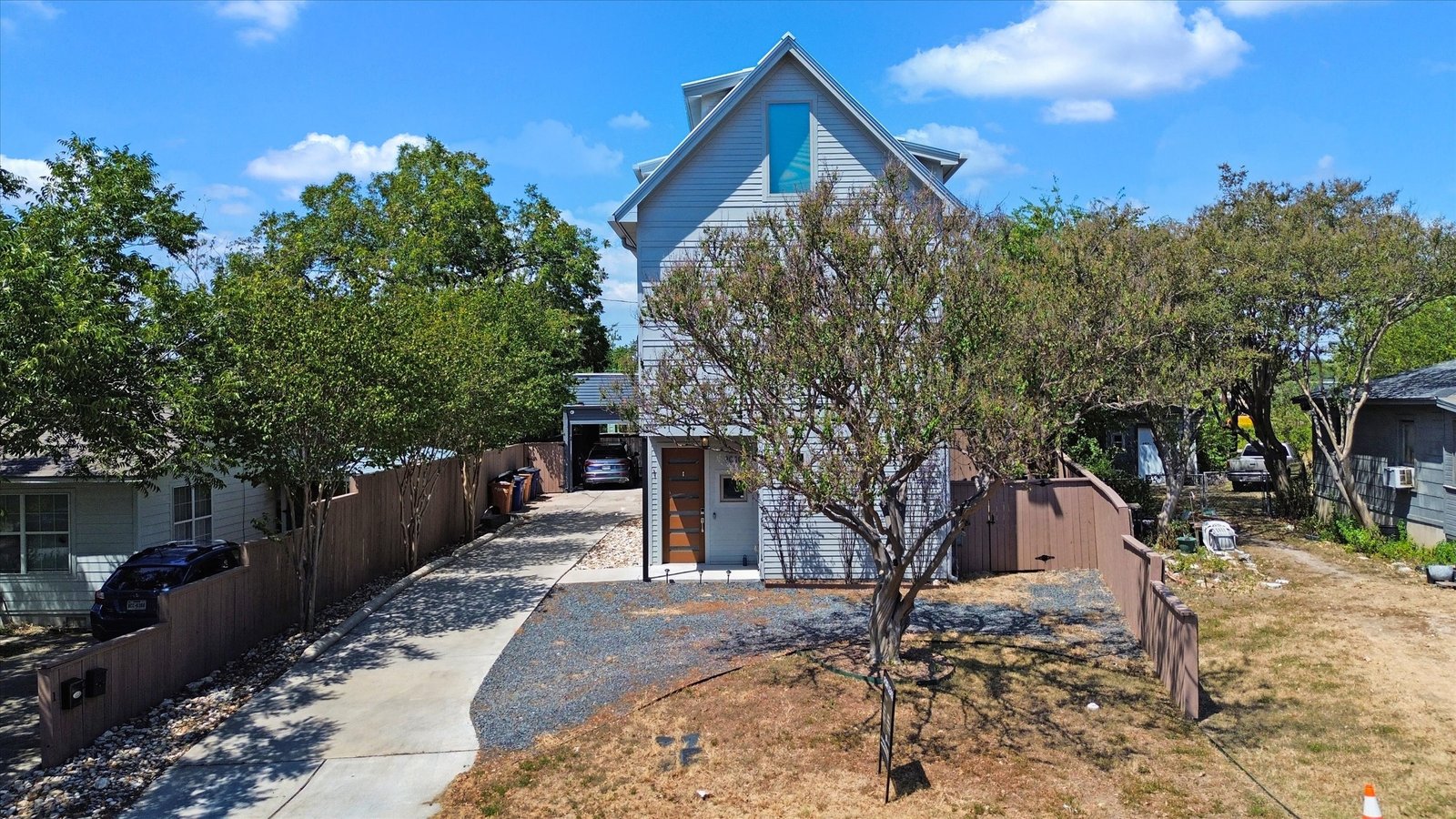 Front Entry — 3010 East 18½ St