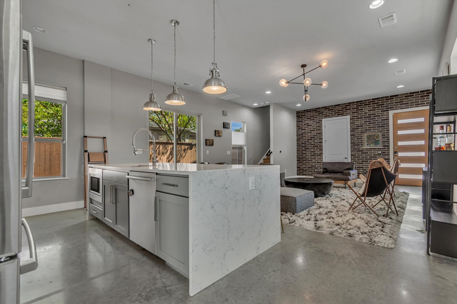 Open-Concept Flow — 3010 East 18½ St