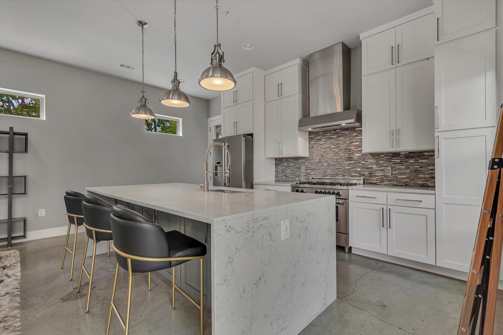 Chef's Kitchen — 3010 East 18½ St