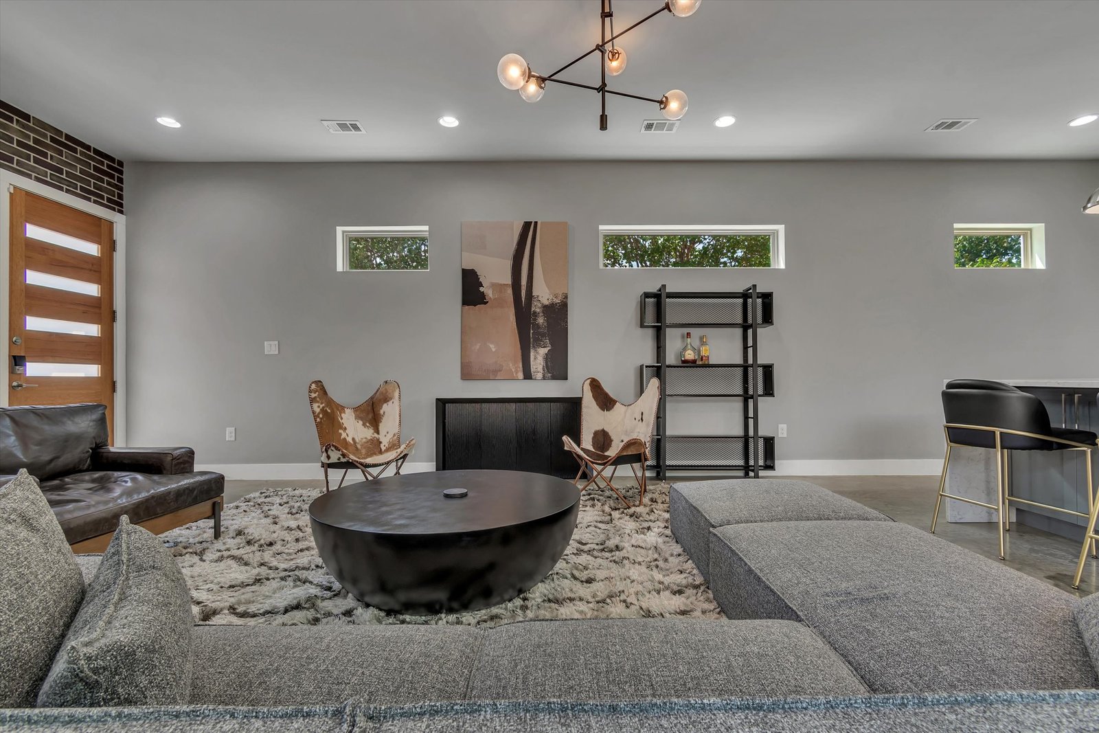 Brick Accent Wall — 3010 East 18½ St
