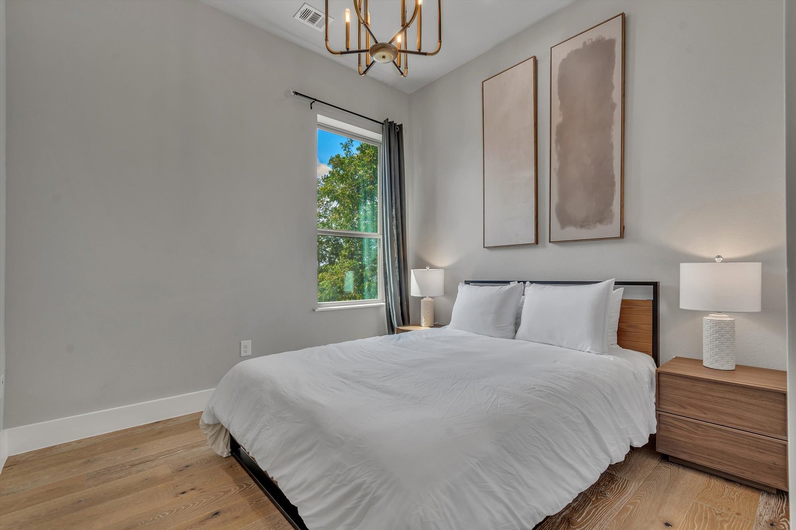 Guest Bedroom — 3010 East 18½ St