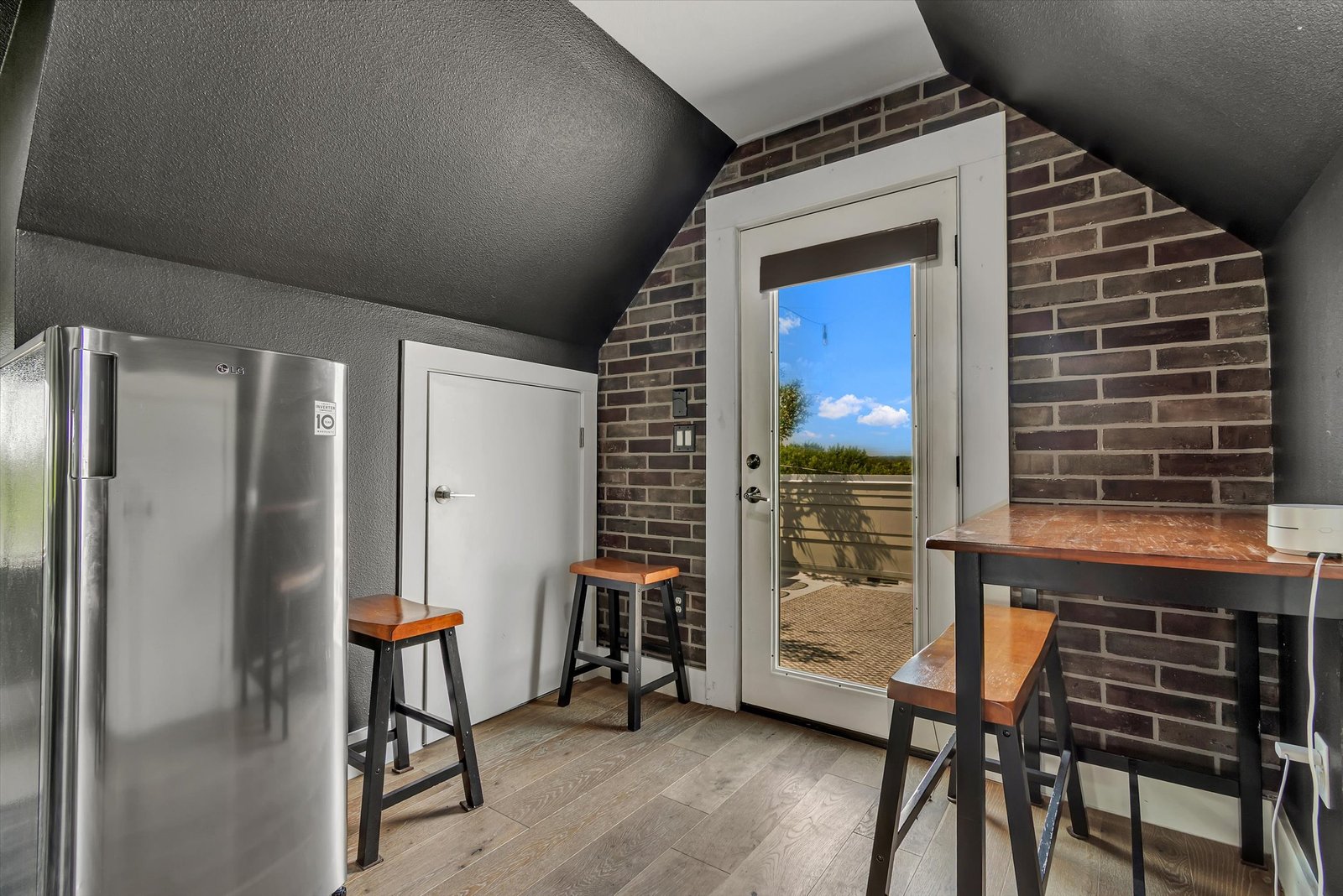 Wet Bar & Terrace Access — 3010 East 18½ St