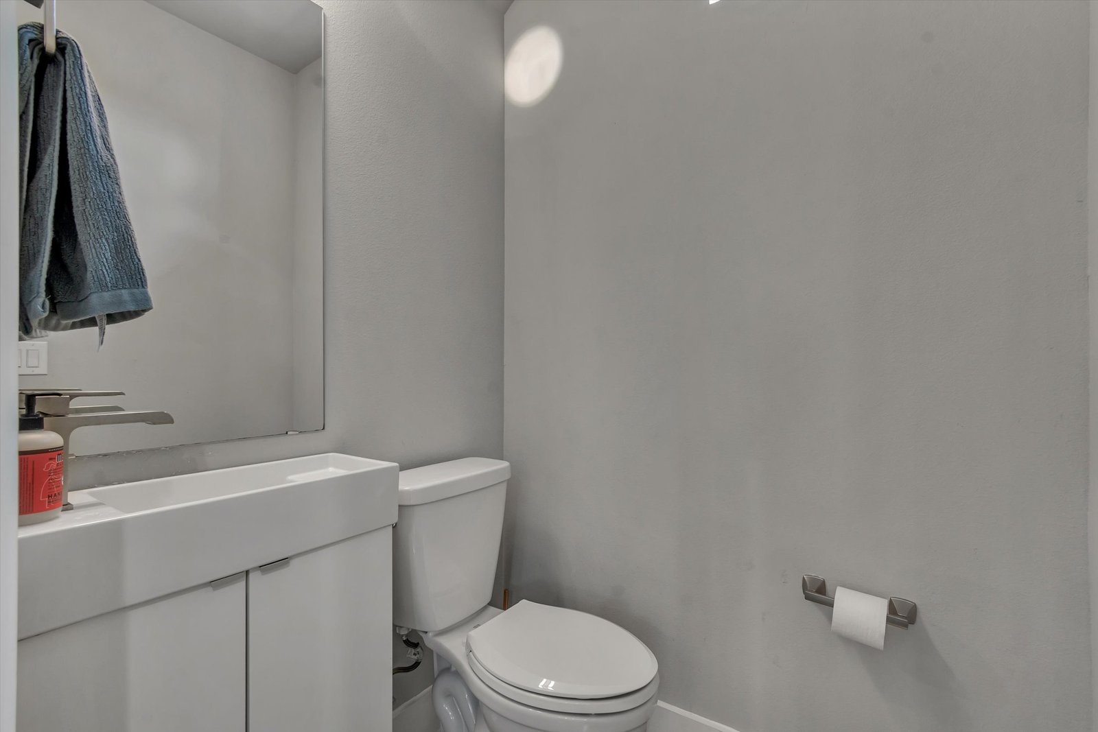 Powder Room — 3010 East 18½ St