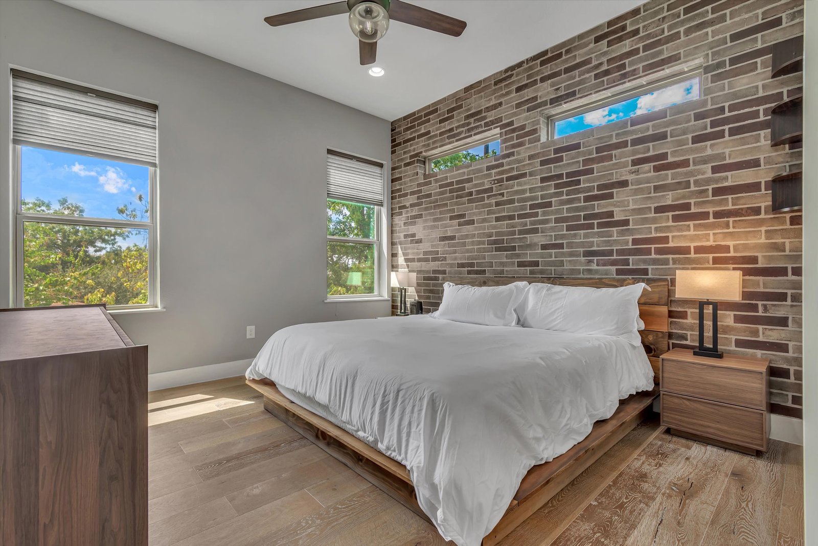 Owner's Suite — 3010 East 18½ St