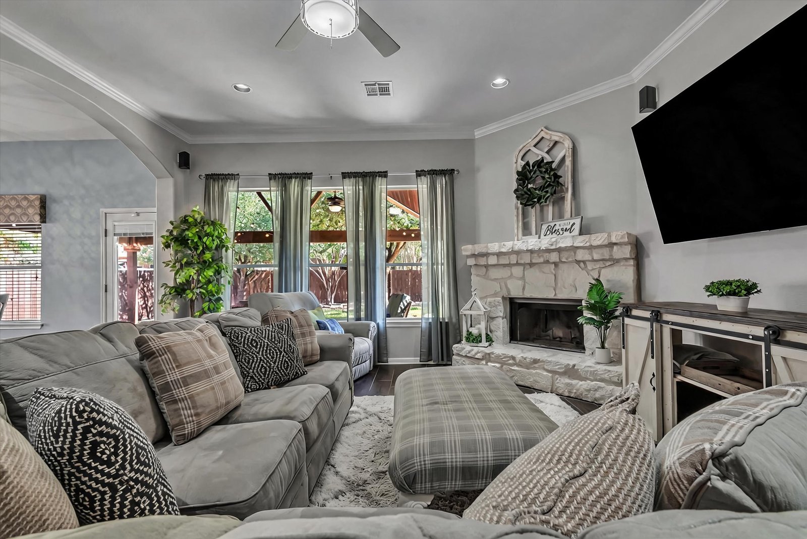 Living Room at 13817 Glen Mark Dr