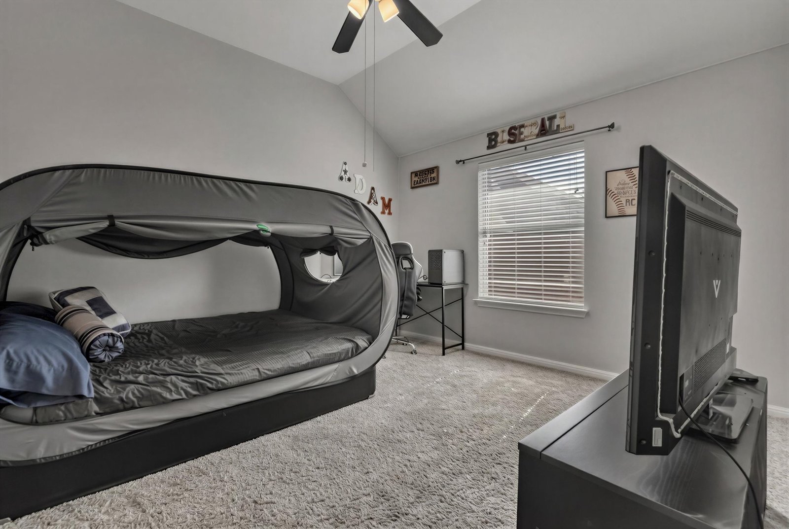 Second Bedroom at 13817 Glen Mark Dr